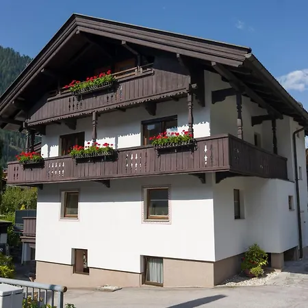 Alpenliving Apartman Mayrhofen